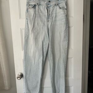 American Eagle Outfitters Light Wash Straight Leg Jeans